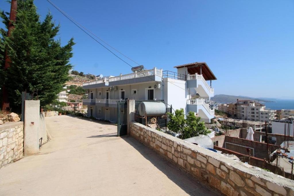 Osmani Casa de hóspedes Sarandë